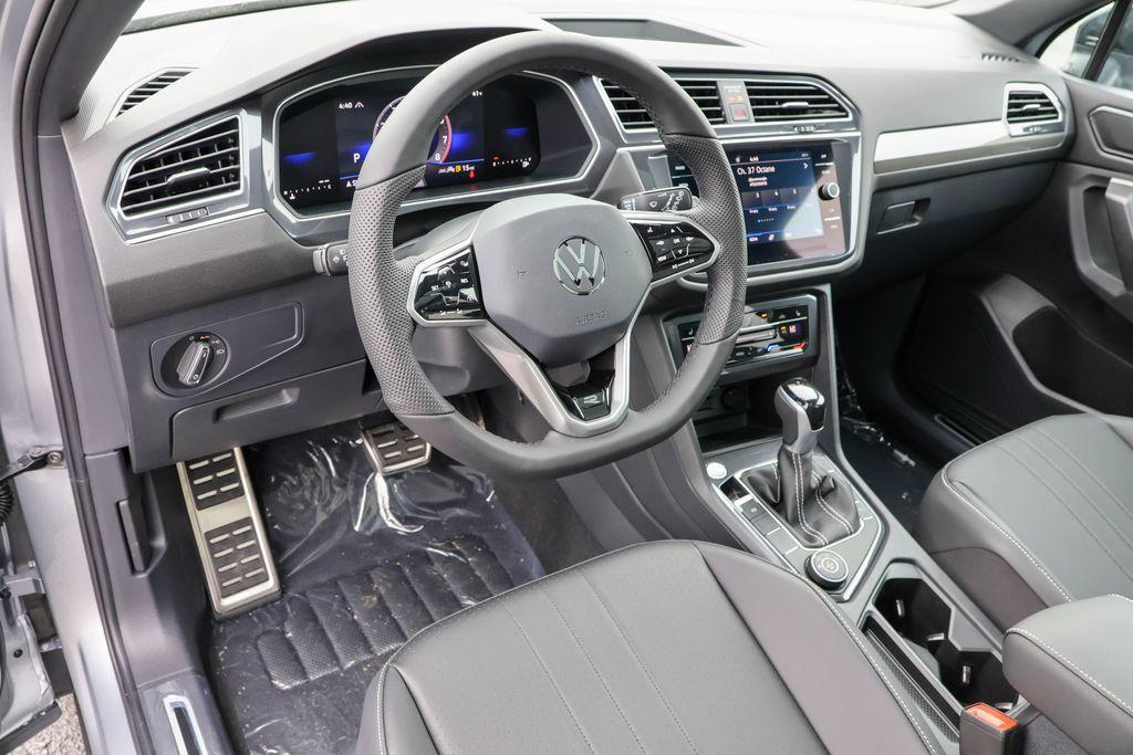 new 2024 Volkswagen Tiguan car, priced at $32,774