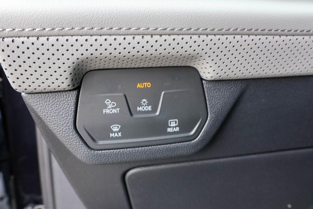 new 2025 Volkswagen Atlas car, priced at $45,502