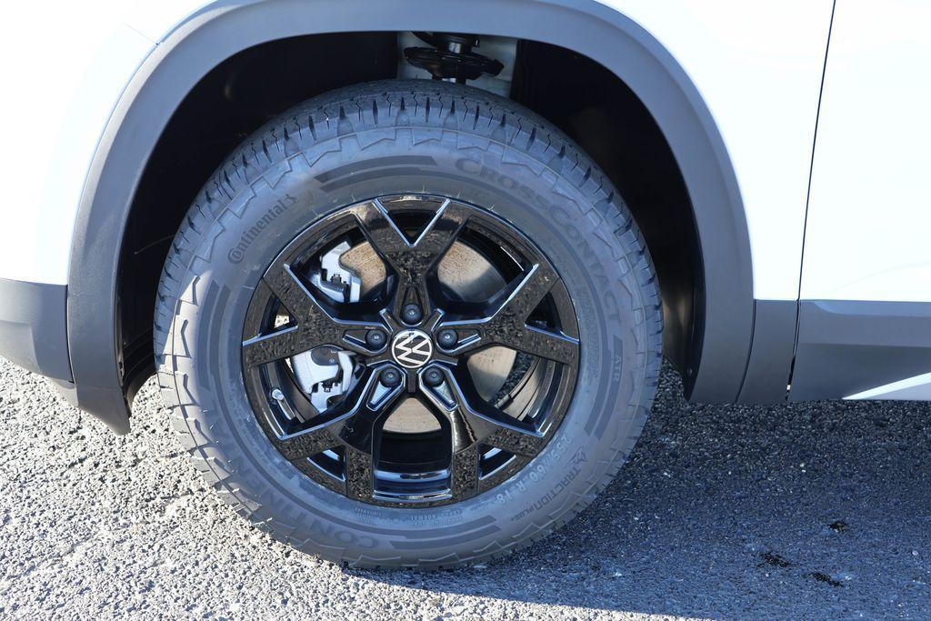new 2025 Volkswagen Atlas car, priced at $44,904