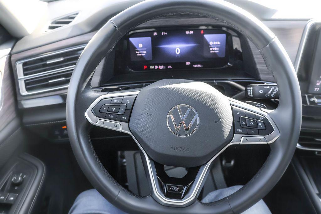 used 2025 Volkswagen Atlas car, priced at $45,113