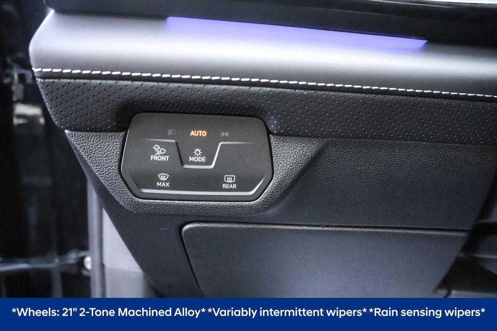 used 2025 Volkswagen Atlas car, priced at $45,113