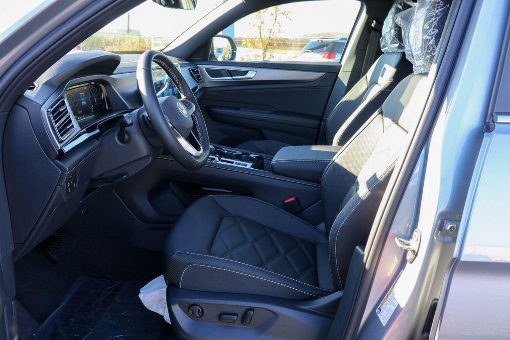 new 2025 Volkswagen Atlas Cross Sport car, priced at $43,091