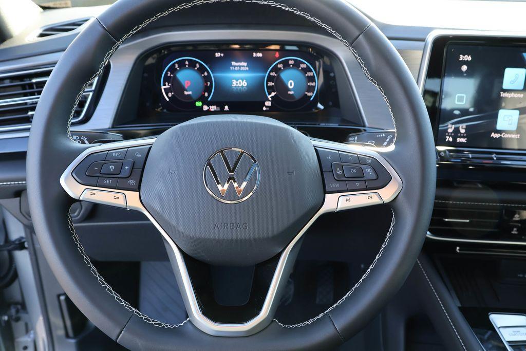 new 2025 Volkswagen Atlas Cross Sport car, priced at $43,091