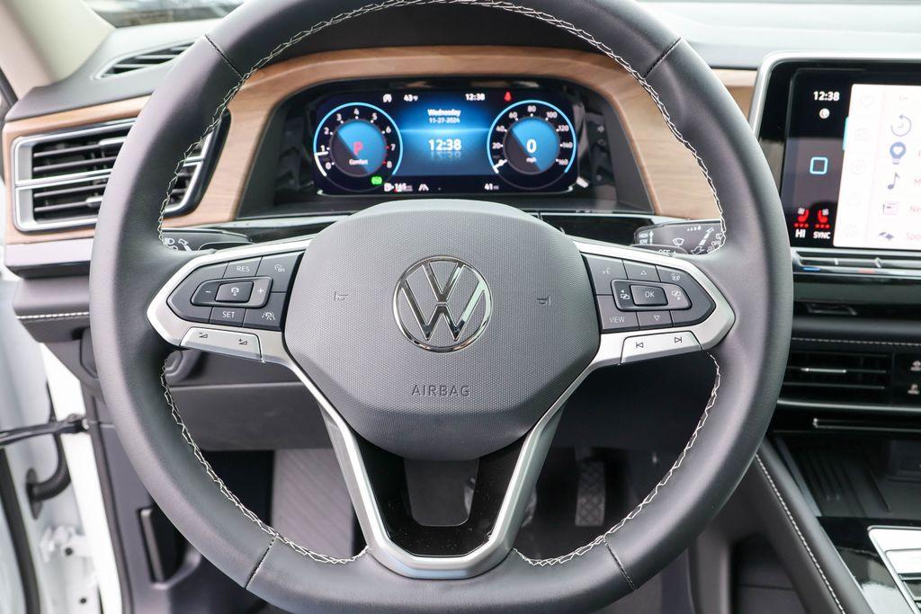 new 2025 Volkswagen Atlas car, priced at $45,195