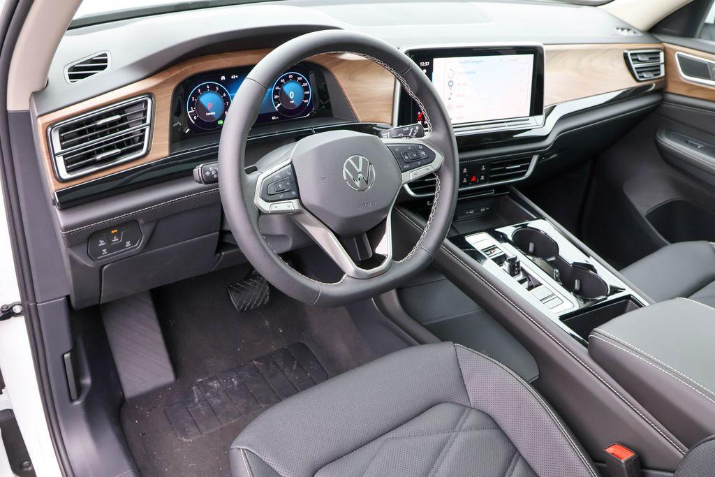 new 2025 Volkswagen Atlas car, priced at $45,195