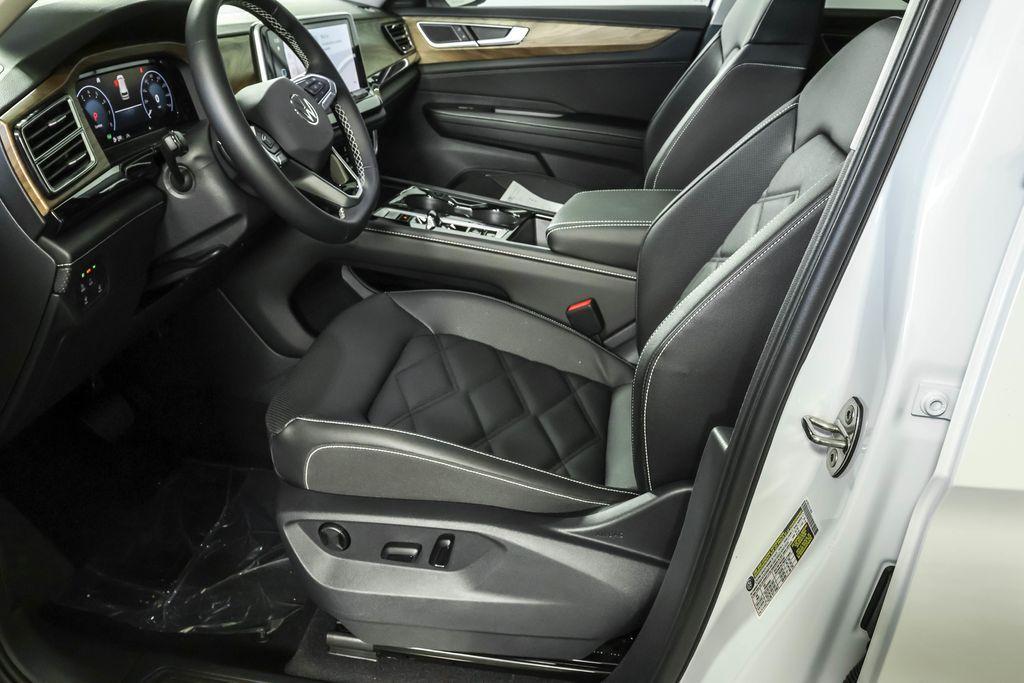 new 2026 Volkswagen Atlas car, priced at $47,178