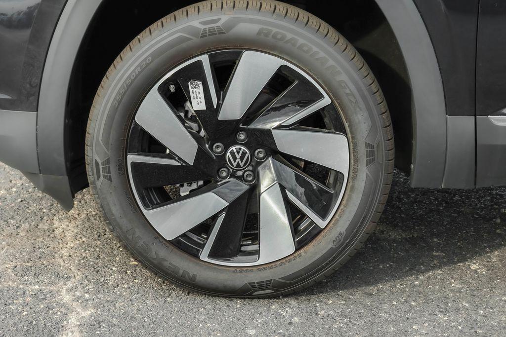 new 2025 Volkswagen Atlas Cross Sport car, priced at $42,179