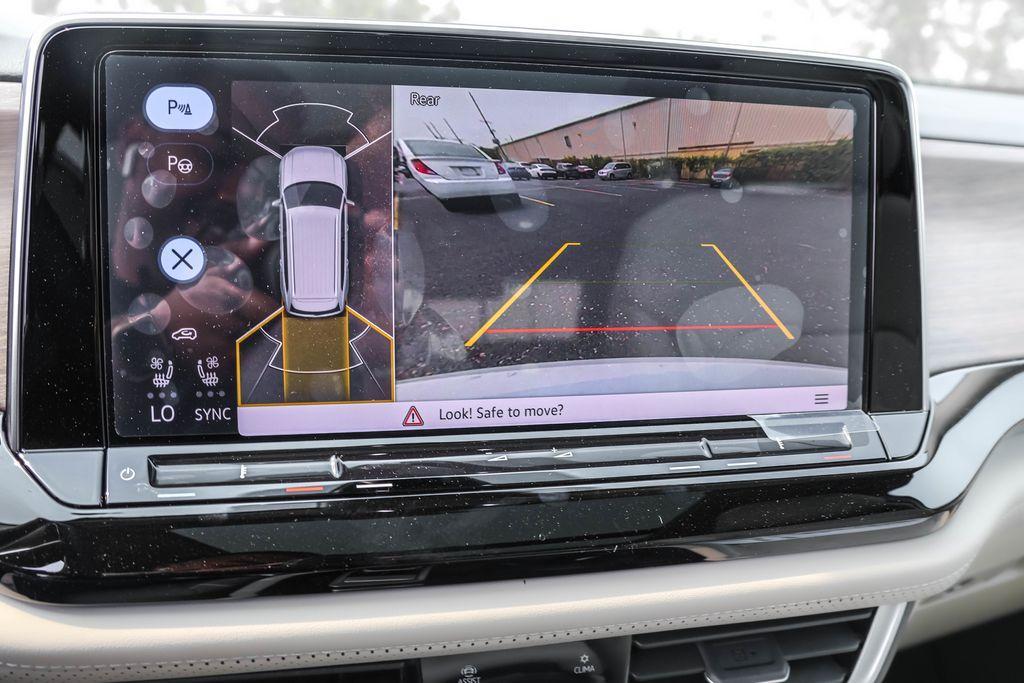 new 2025 Volkswagen Atlas car, priced at $53,348