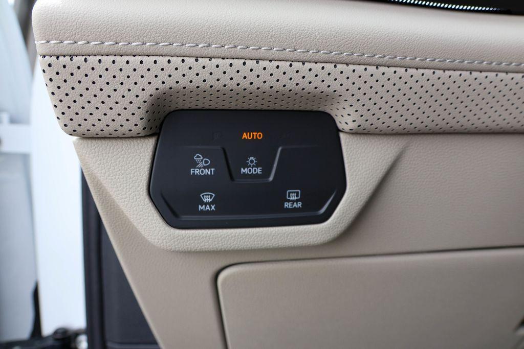 new 2025 Volkswagen Atlas car, priced at $52,245