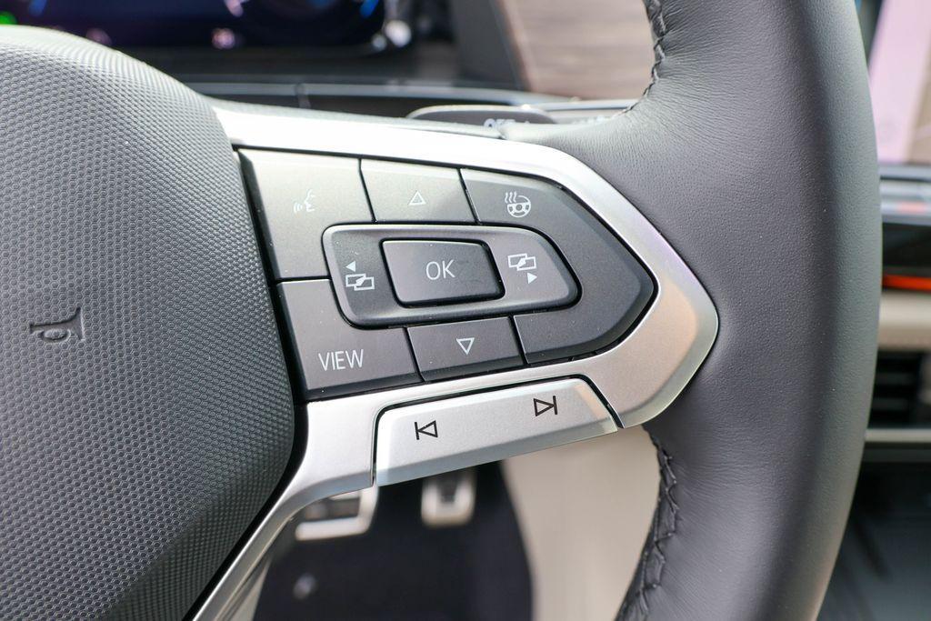 new 2025 Volkswagen Atlas car, priced at $52,245