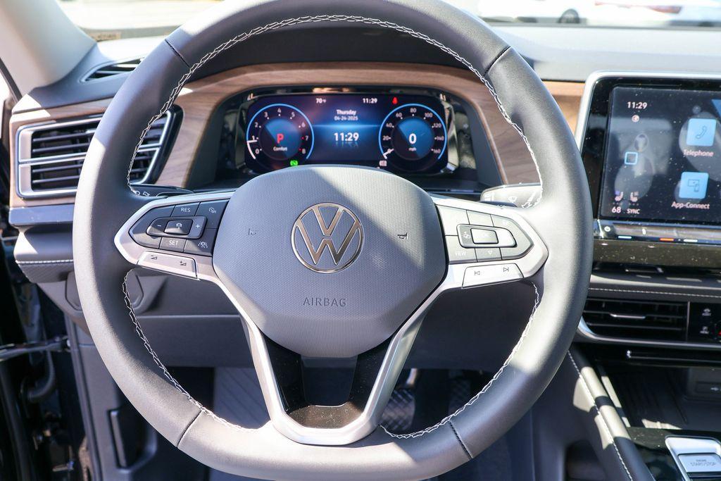 new 2025 Volkswagen Atlas car, priced at $42,431