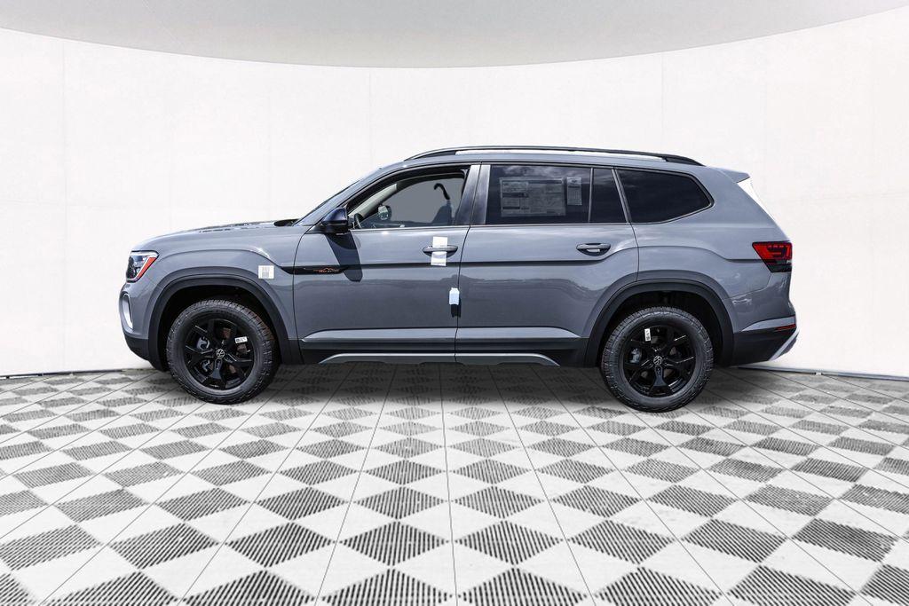 new 2025 Volkswagen Atlas car, priced at $45,084