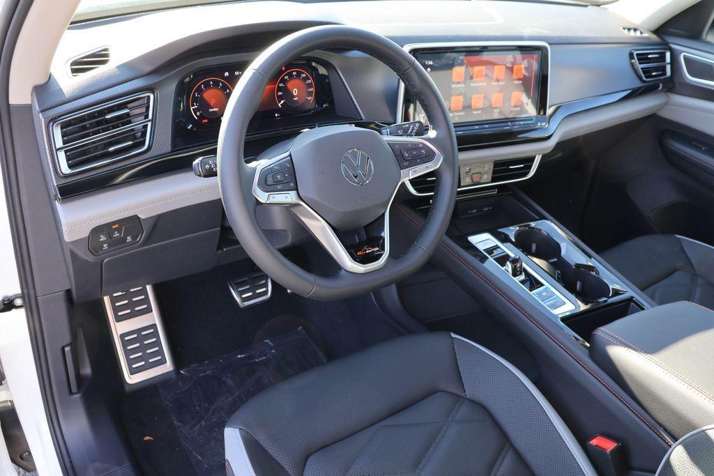 new 2025 Volkswagen Atlas car, priced at $45,404