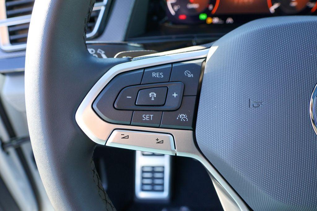 new 2025 Volkswagen Atlas car, priced at $44,904