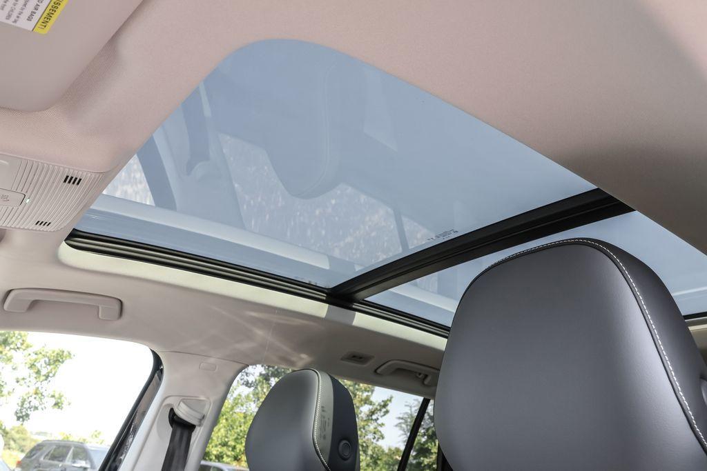 new 2025 Volkswagen Tiguan car, priced at $34,945