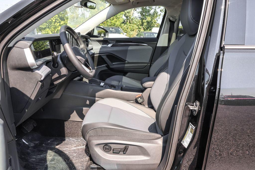 new 2025 Volkswagen Tiguan car, priced at $34,945