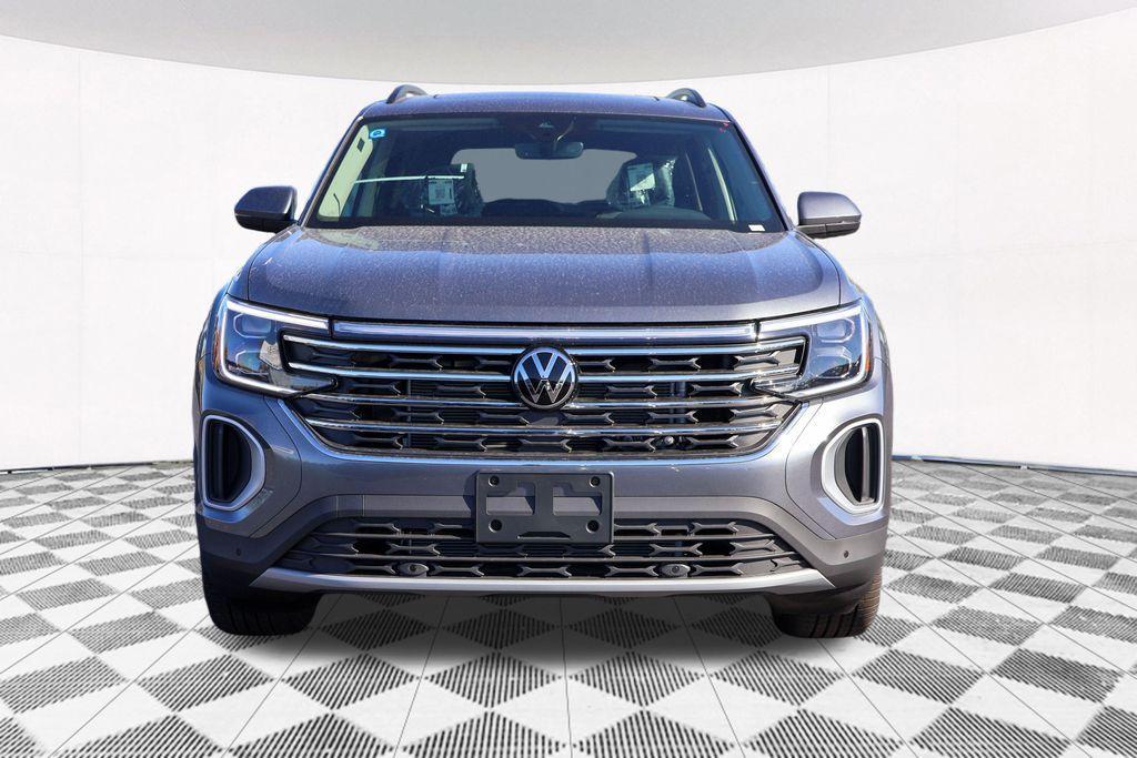 new 2025 Volkswagen Atlas car, priced at $44,561