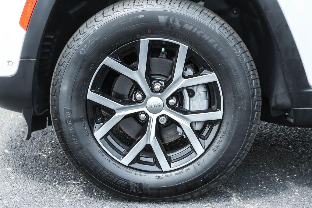 used 2024 Jeep Grand Cherokee car, priced at $44,334