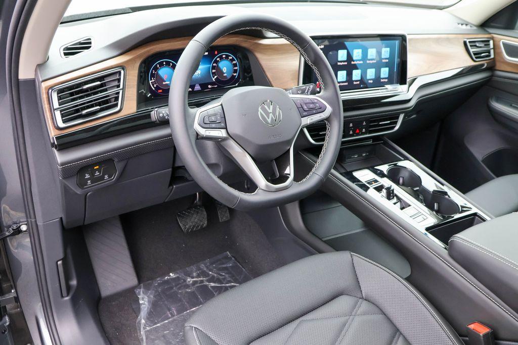 new 2025 Volkswagen Atlas car, priced at $43,463