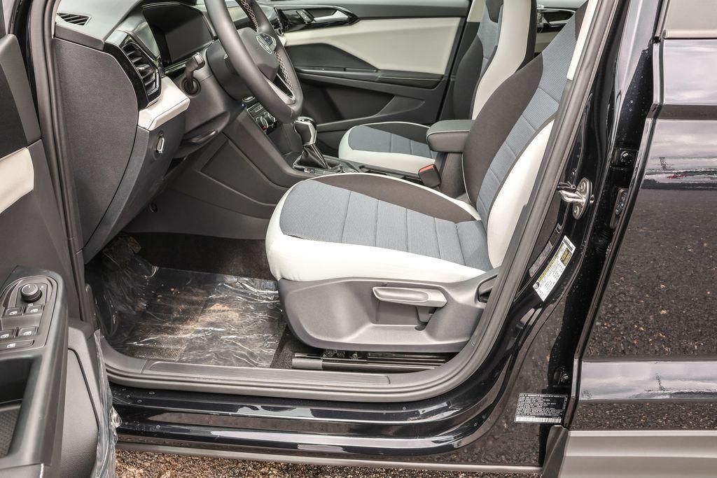 new 2025 Volkswagen Taos car, priced at $27,790