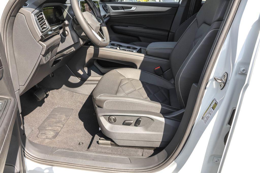 new 2026 Volkswagen Atlas Cross Sport car, priced at $41,044