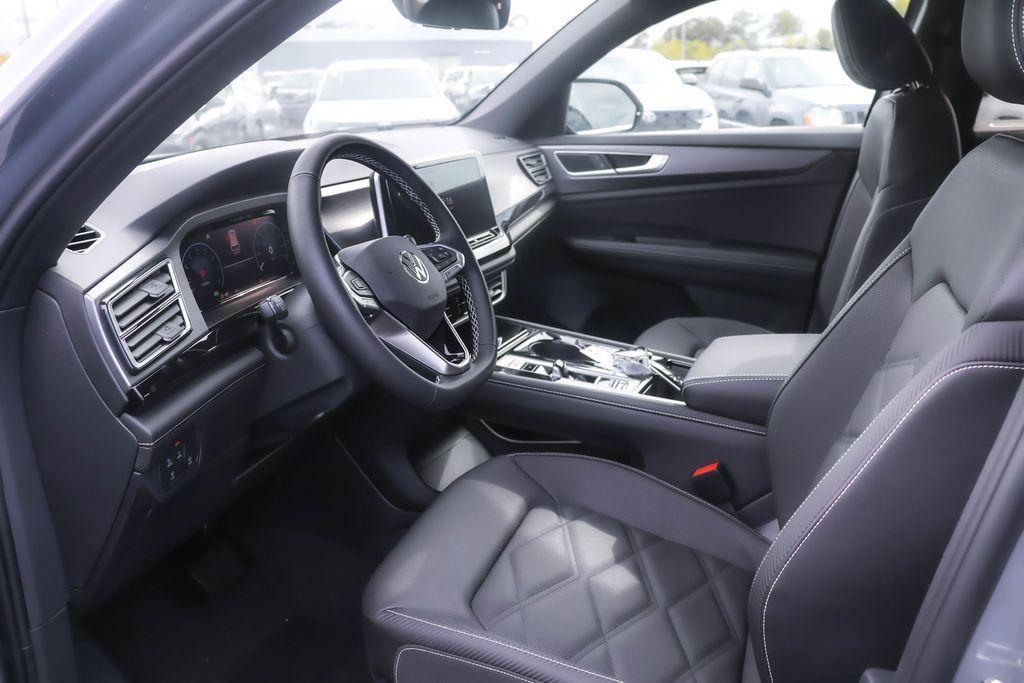 new 2026 Volkswagen Atlas Cross Sport car, priced at $46,505