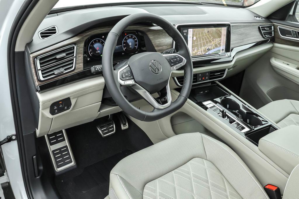 new 2025 Volkswagen Atlas car, priced at $53,420