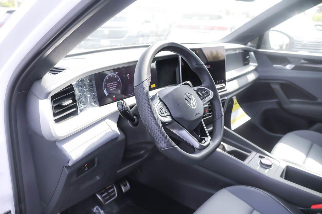 new 2025 Volkswagen Tiguan car, priced at $37,295