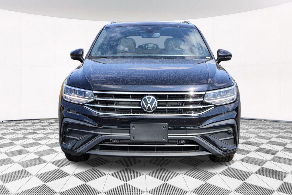 new 2024 Volkswagen Tiguan car, priced at $30,902