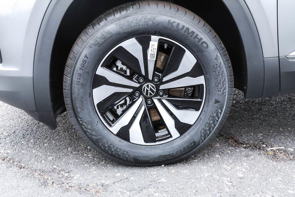 new 2025 Volkswagen Atlas Cross Sport car, priced at $38,475