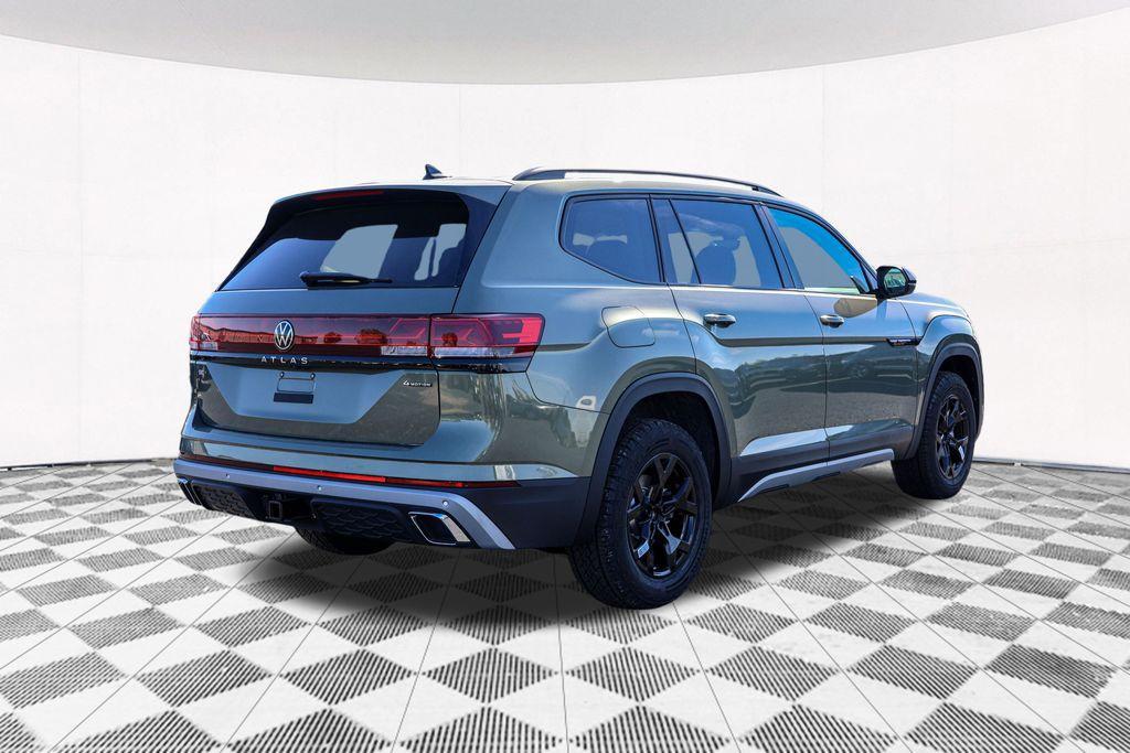 new 2025 Volkswagen Atlas car, priced at $46,002