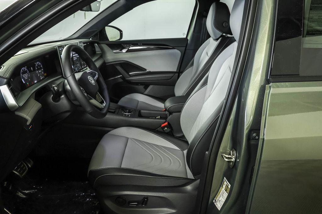 new 2025 Volkswagen Tiguan car, priced at $37,871