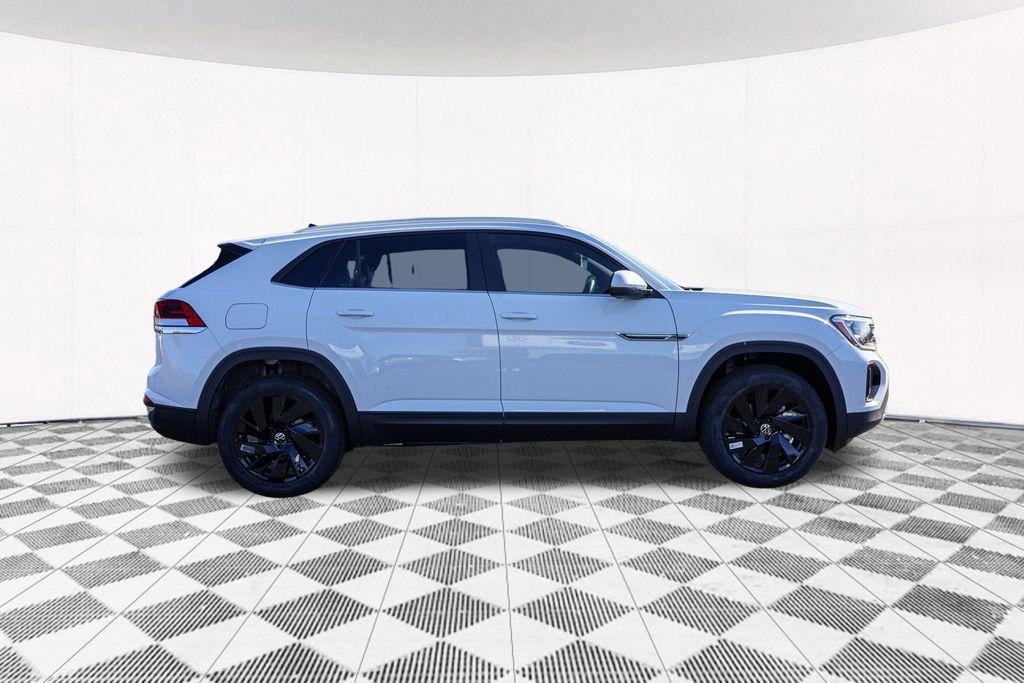 new 2025 Volkswagen Atlas Cross Sport car, priced at $43,603
