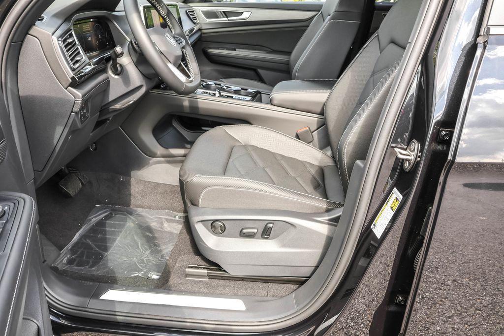 new 2026 Volkswagen Atlas Cross Sport car, priced at $44,862