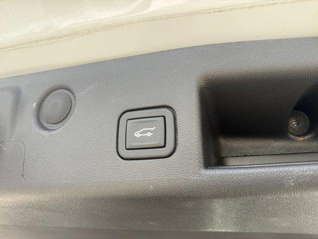 used 2024 Chevrolet Equinox car, priced at $19,995