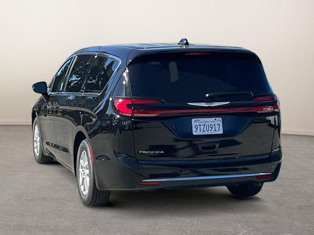 used 2025 Chrysler Pacifica car, priced at $34,500