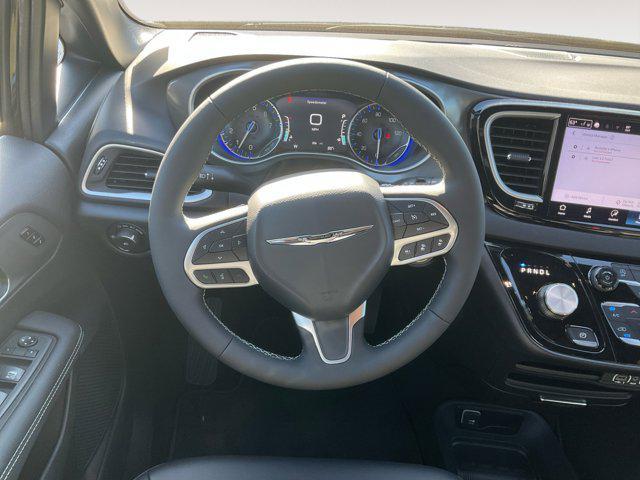 used 2025 Chrysler Pacifica car, priced at $34,500