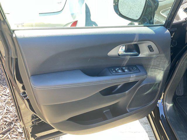 used 2025 Chrysler Pacifica car, priced at $34,500