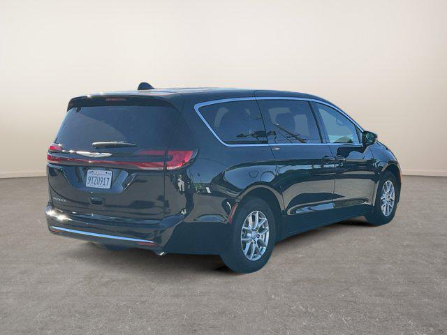 used 2025 Chrysler Pacifica car, priced at $34,500