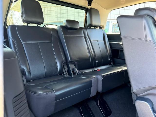 used 2024 Ford Expedition car, priced at $54,877