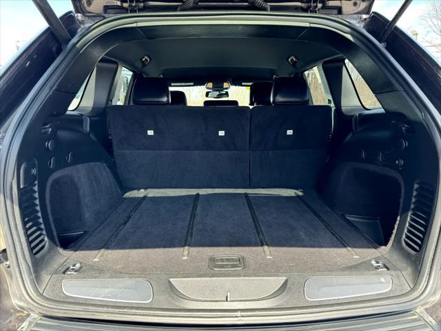 used 2015 Jeep Grand Cherokee car, priced at $13,877