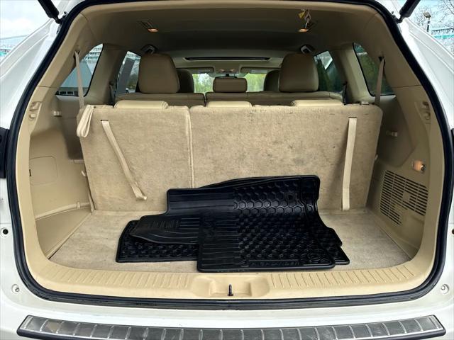 used 2016 Toyota Highlander car, priced at $17,877