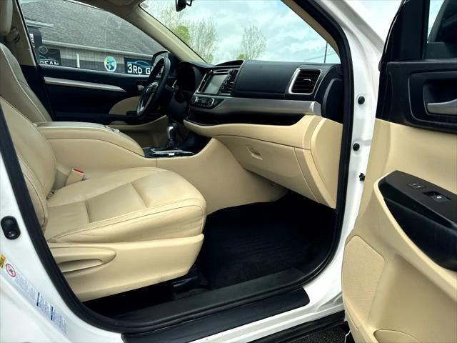 used 2016 Toyota Highlander car, priced at $17,877