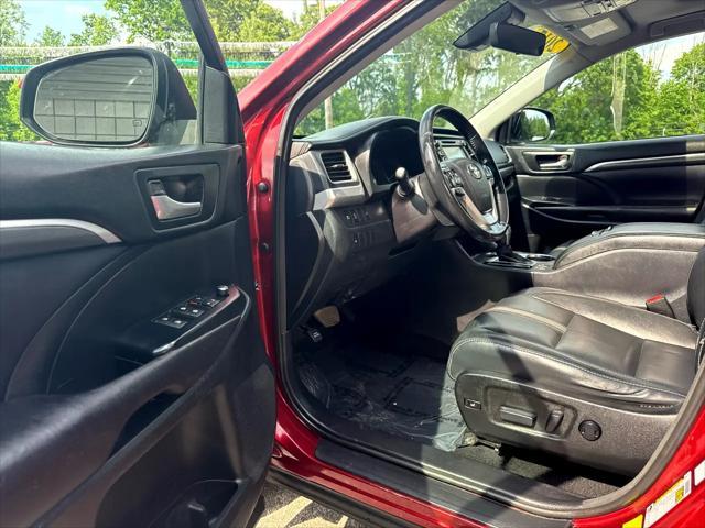 used 2017 Toyota Highlander car, priced at $24,877