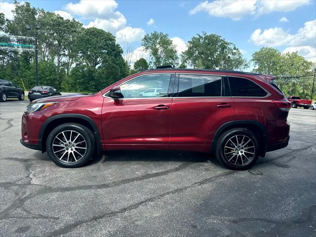 used 2017 Toyota Highlander car, priced at $24,877