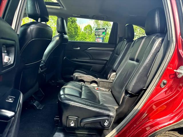 used 2017 Toyota Highlander car, priced at $24,877