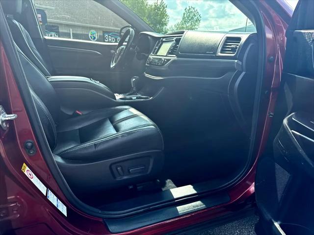 used 2017 Toyota Highlander car, priced at $24,877