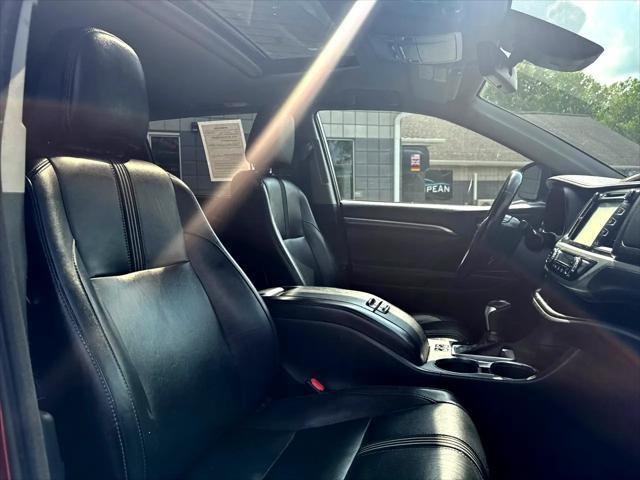 used 2017 Toyota Highlander car, priced at $24,877