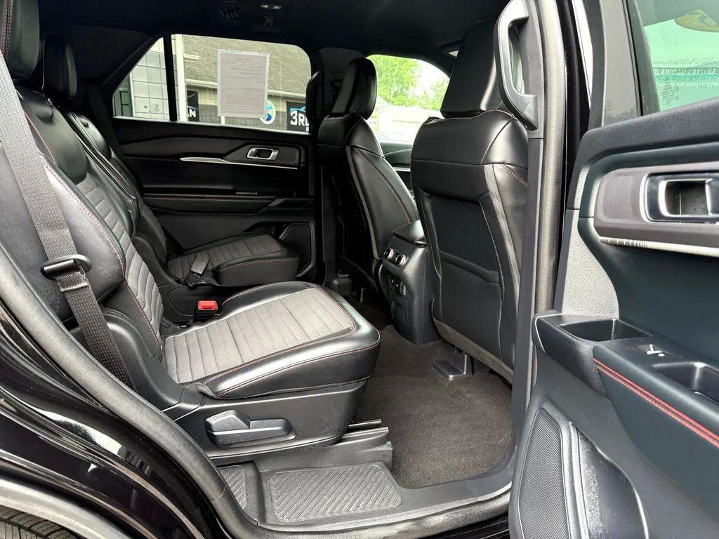 used 2025 Ford Explorer car, priced at $43,877