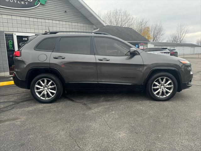 used 2018 Jeep Cherokee car, priced at $15,877